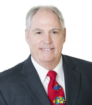 Portrait of Larry Mendez, REALTOR®.
